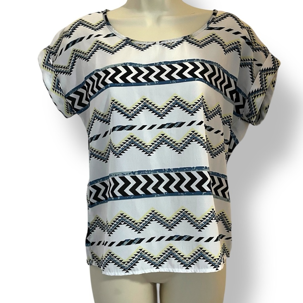Black and White Geometric Graphic Blouse Small